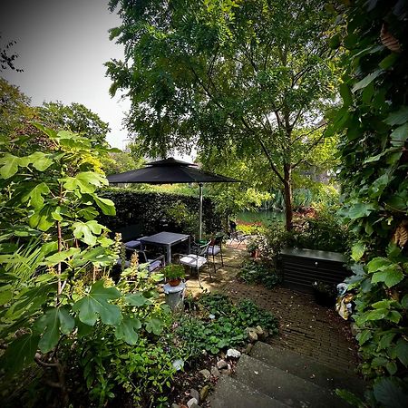 Arthouse Dordrecht Bed & Breakfast Exterior foto